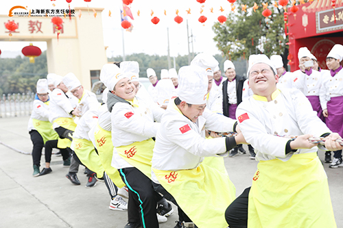 这场拔河比赛 让多少男神暴露了屌丝形象